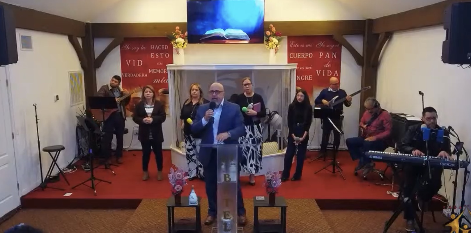 Tiempo de adoración en Iglesia Cristiana Bet-el